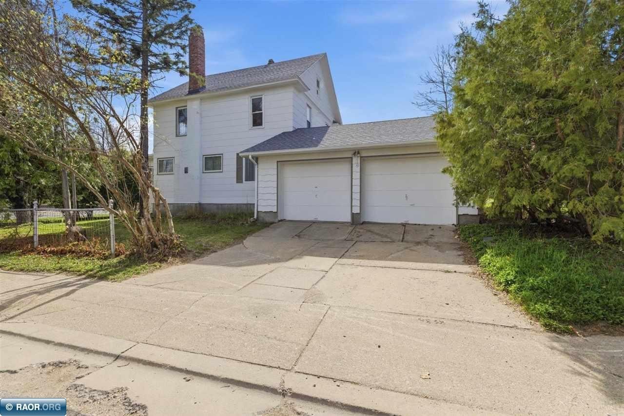 Single Family 3BR 2BA - 825 Fayal Rd, Eveleth, MN