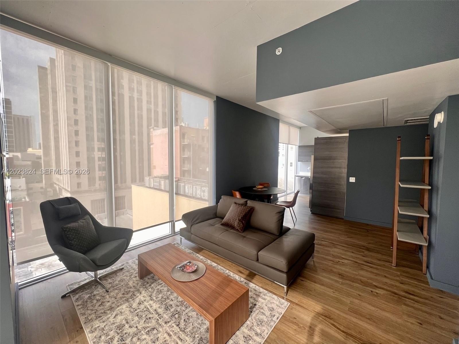 Condo 1BR 1BA - 151 SE 1st St, Miami, FL