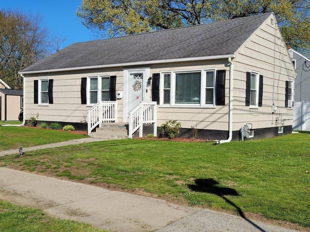 Single Family 3BR 1BA - 85 Farnsworth, Springfield, MA
