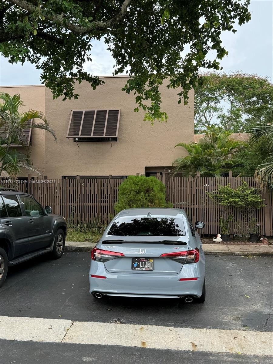 Single Family 3BR 3BA - 1333 NW 122nd Ter, Pembroke Pines, FL
