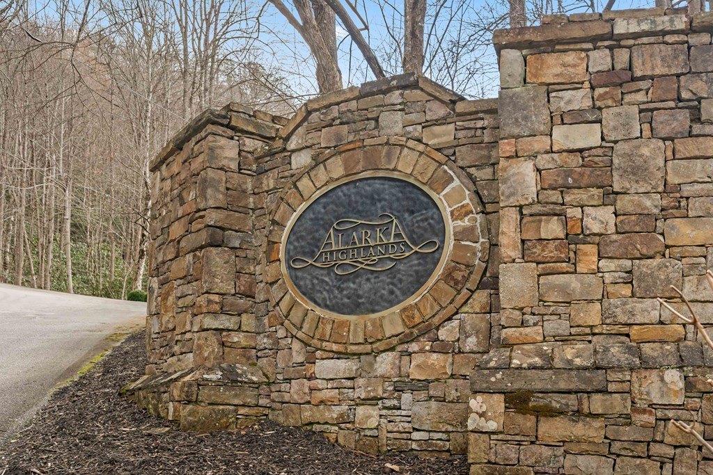 Other 3BR 4BA - 27 Indianola, Bryson City, NC