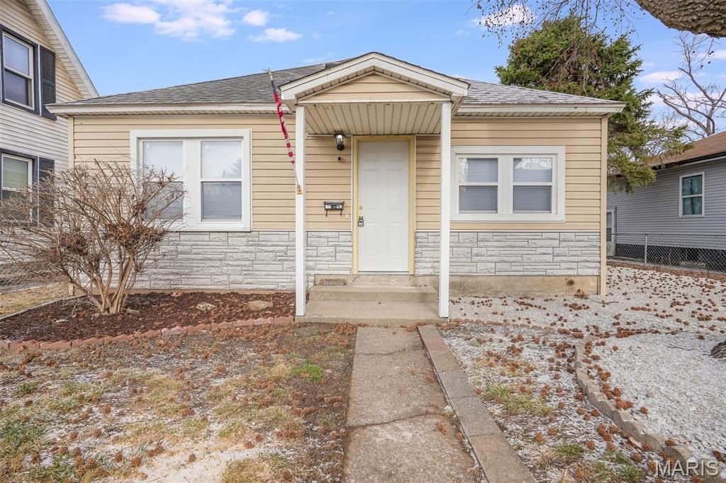 Single Family 2BR 1BA - 2310 W 23rd Street, Granite City, IL