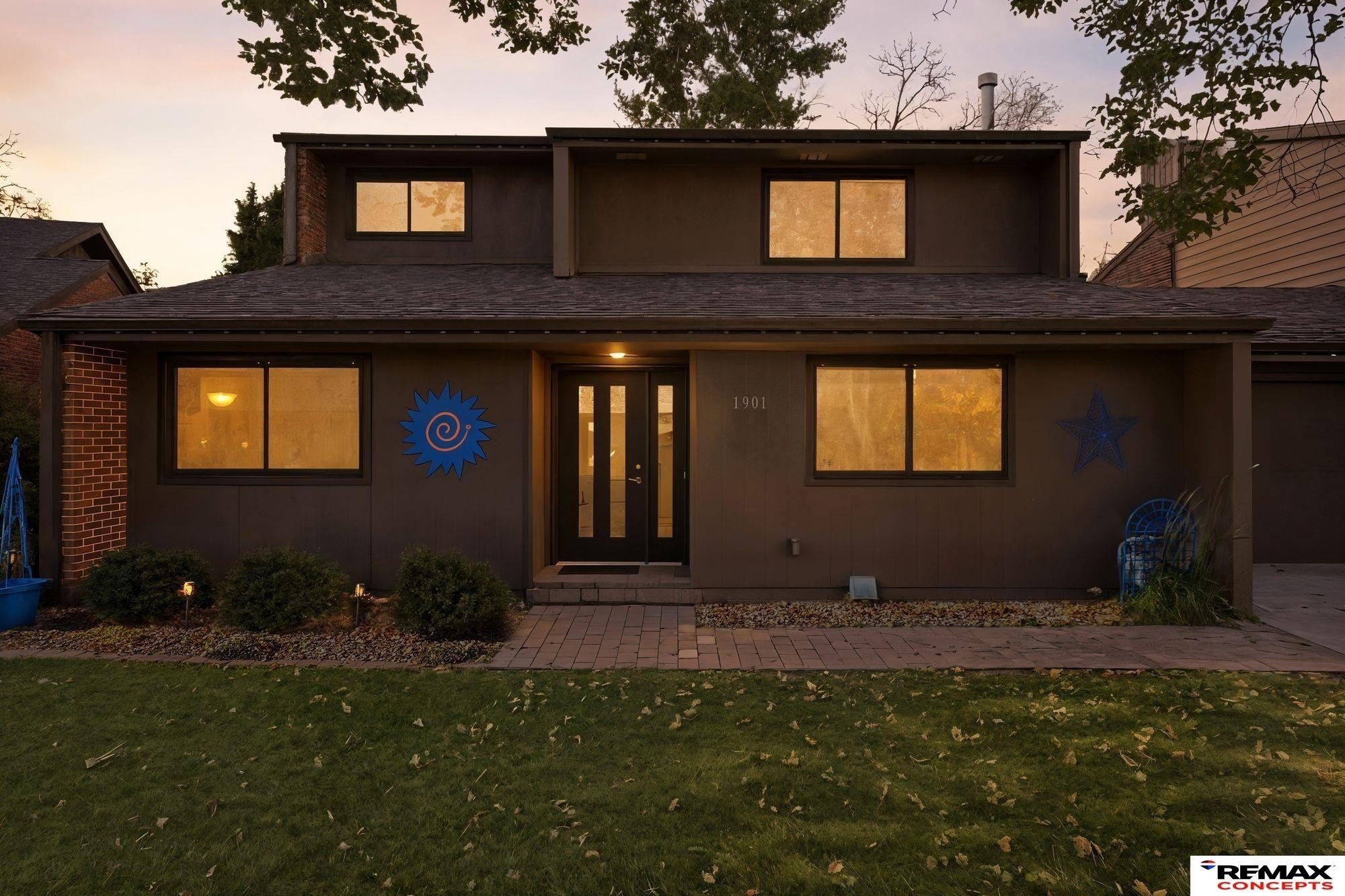 Single Family 3BR 3BA - 1901 Greenbriar Lane, Lincoln, NE