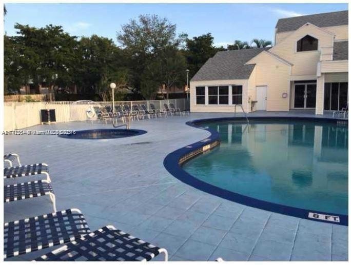 Condo 2BR 2BA - 3441 NW 44th St, Oakland Park, FL