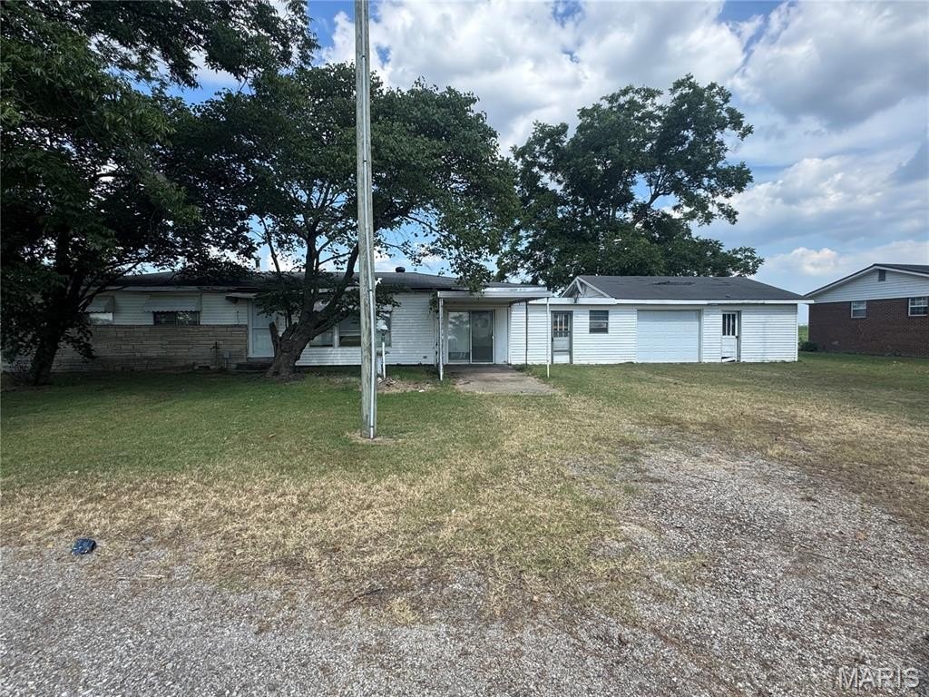 Single Family 2BR 1BA - 25210 State Highway 25, Holcomb, MO