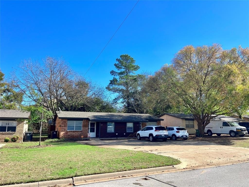 Duplex 4BR 2BA - 307 Elliott Street, Arlington, TX