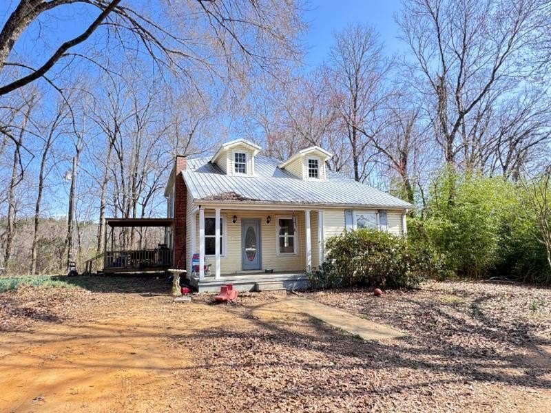 Single Family 4BR 3BA - 660 Prewitt Road, Pontotoc, MS