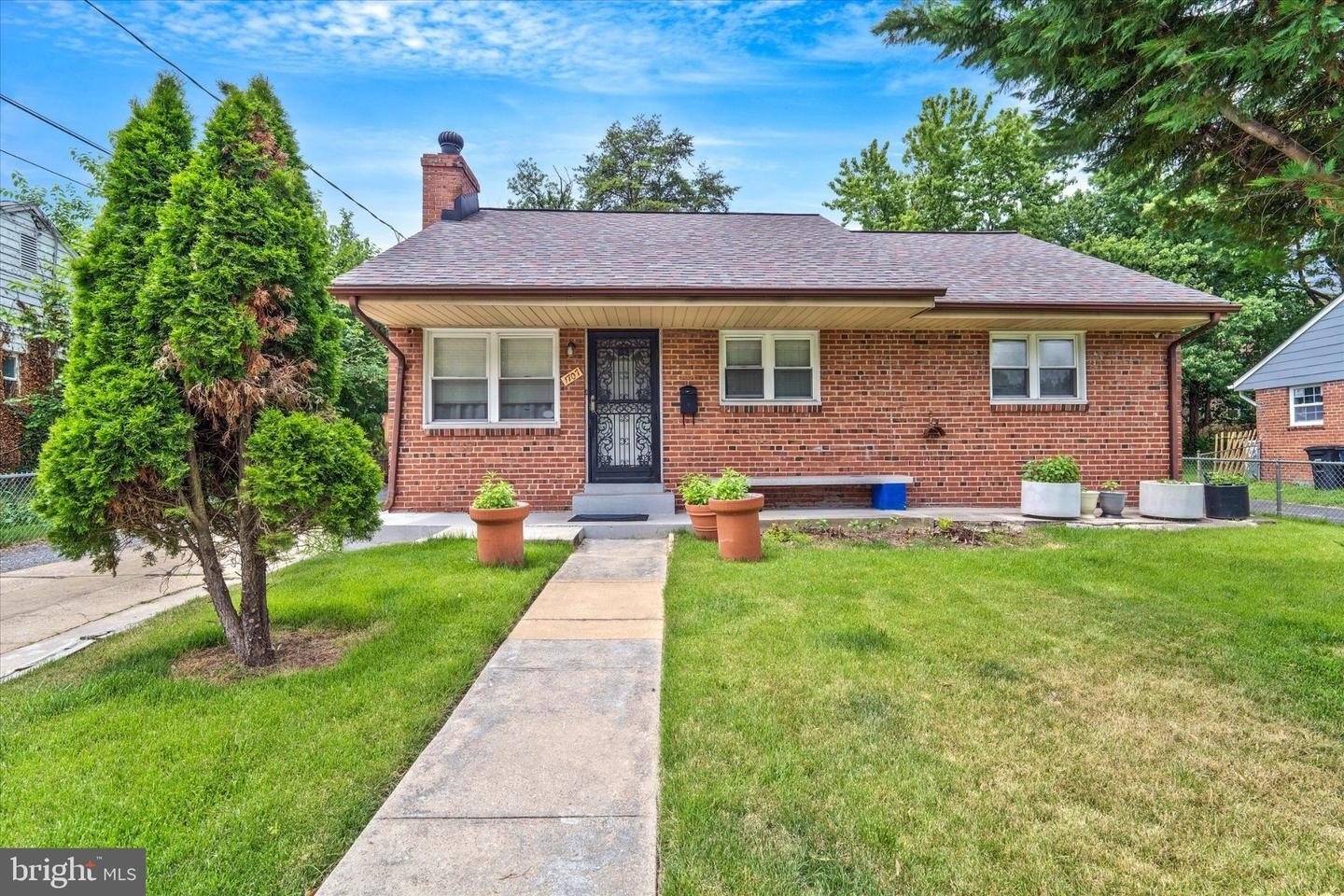 Single Family 4BR 2BA - 1707 KEOKEE ST, HYATTSVILLE, MD