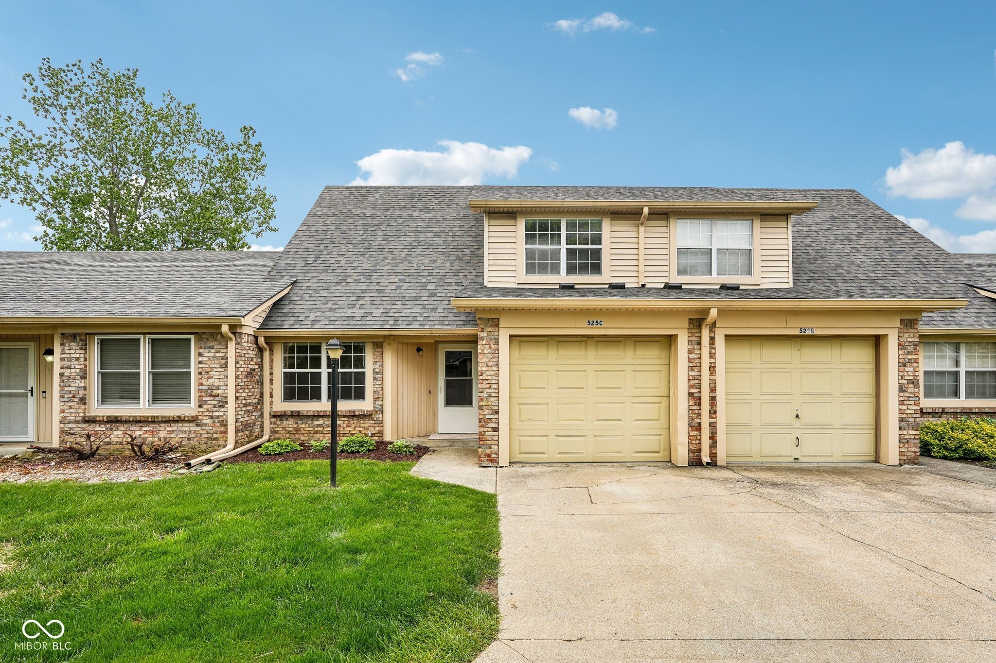 Condo 2BR 2BA - 525 Paradise Way E, Greenwood, IN