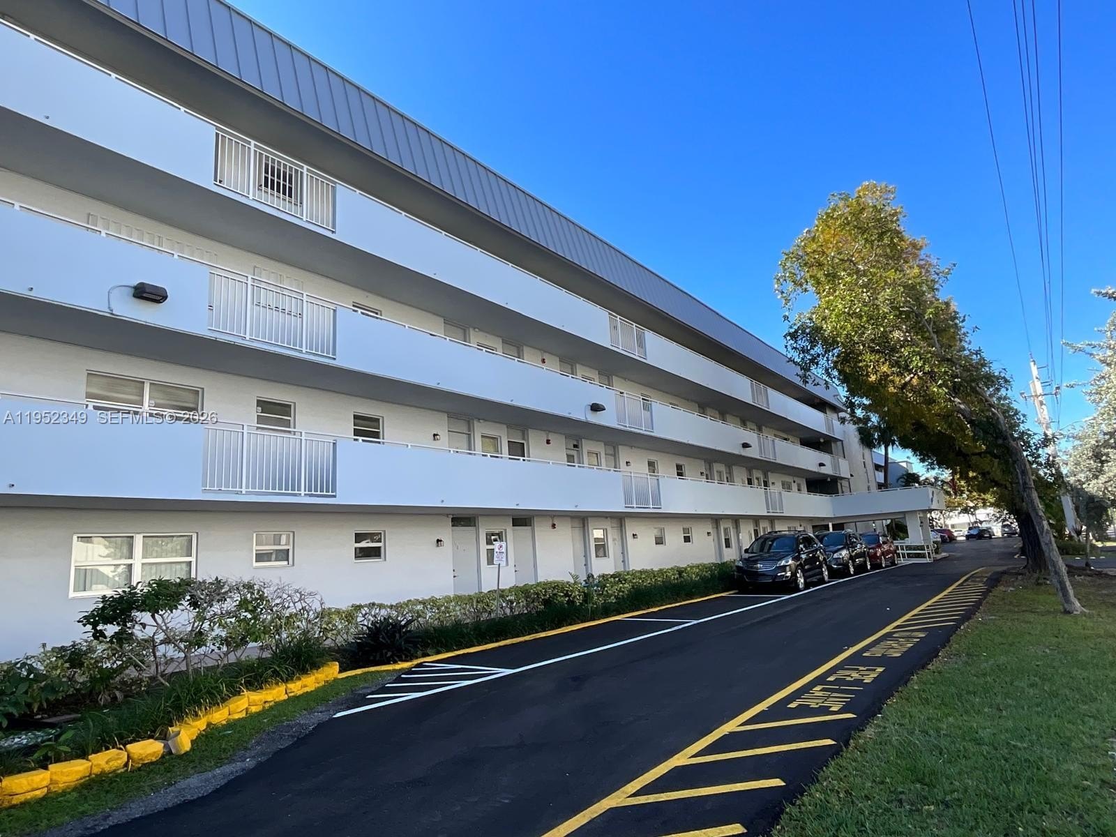 Condo 2BR 2BA - 3600 NE 170th St, North Miami Beach, FL