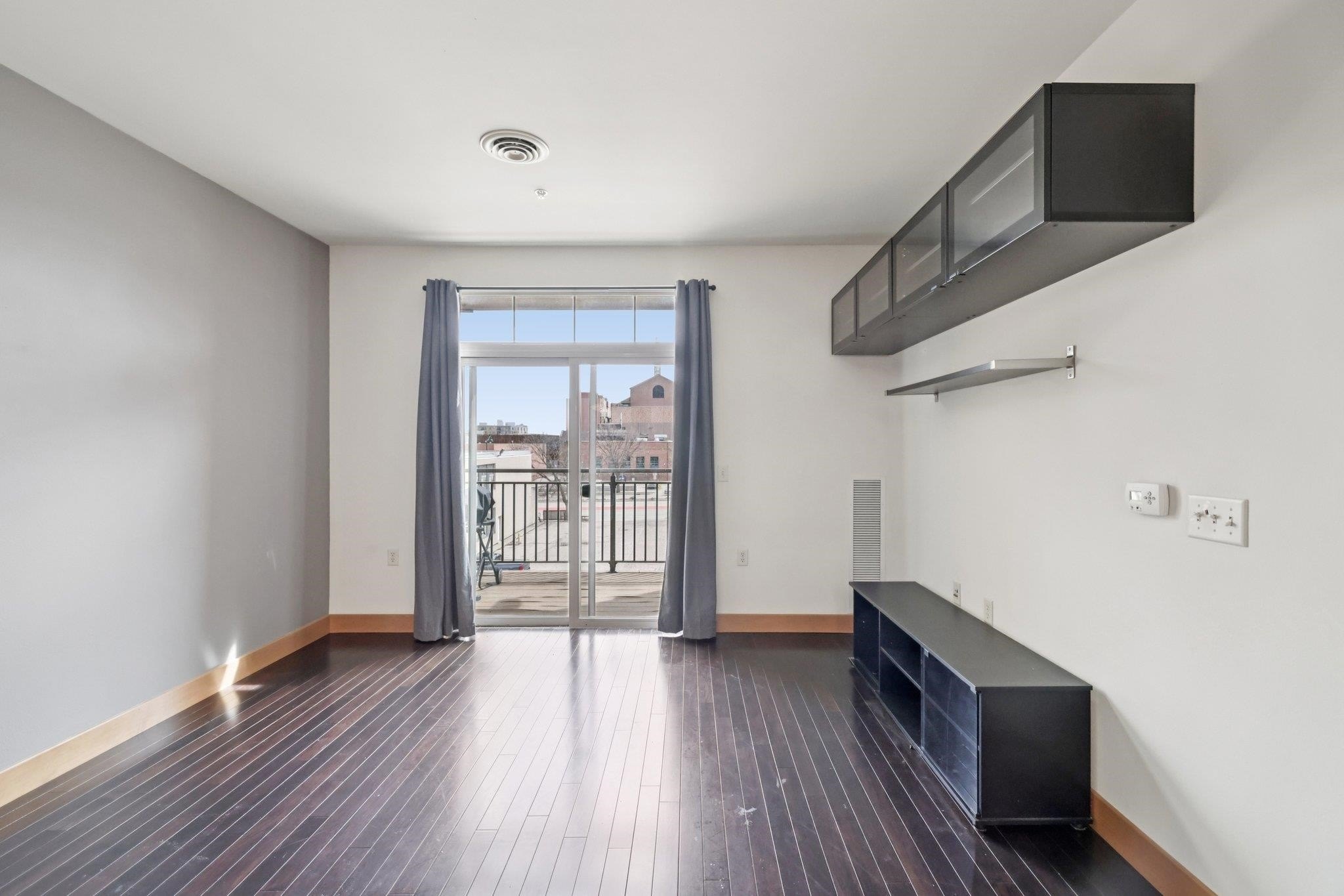 Condo 1BR 1BA - 625 E Mifflin Street, Madison, WI