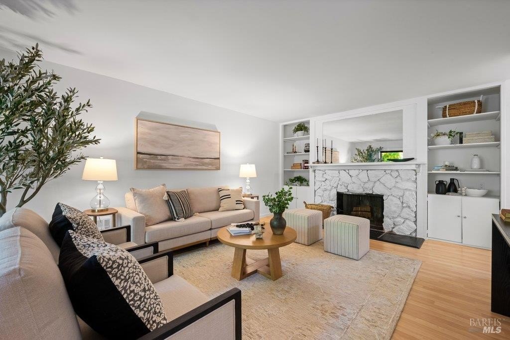 Condo 2BR 1BA - 1579 Lincoln Avenue, San Rafael, CA