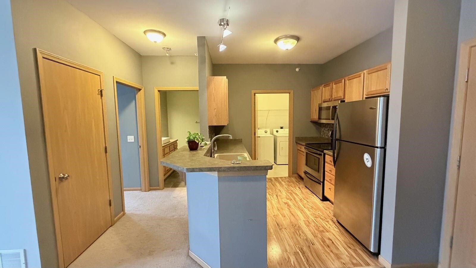 Condo 1BR 1BA - 101 Metro Terrace, Madison, WI