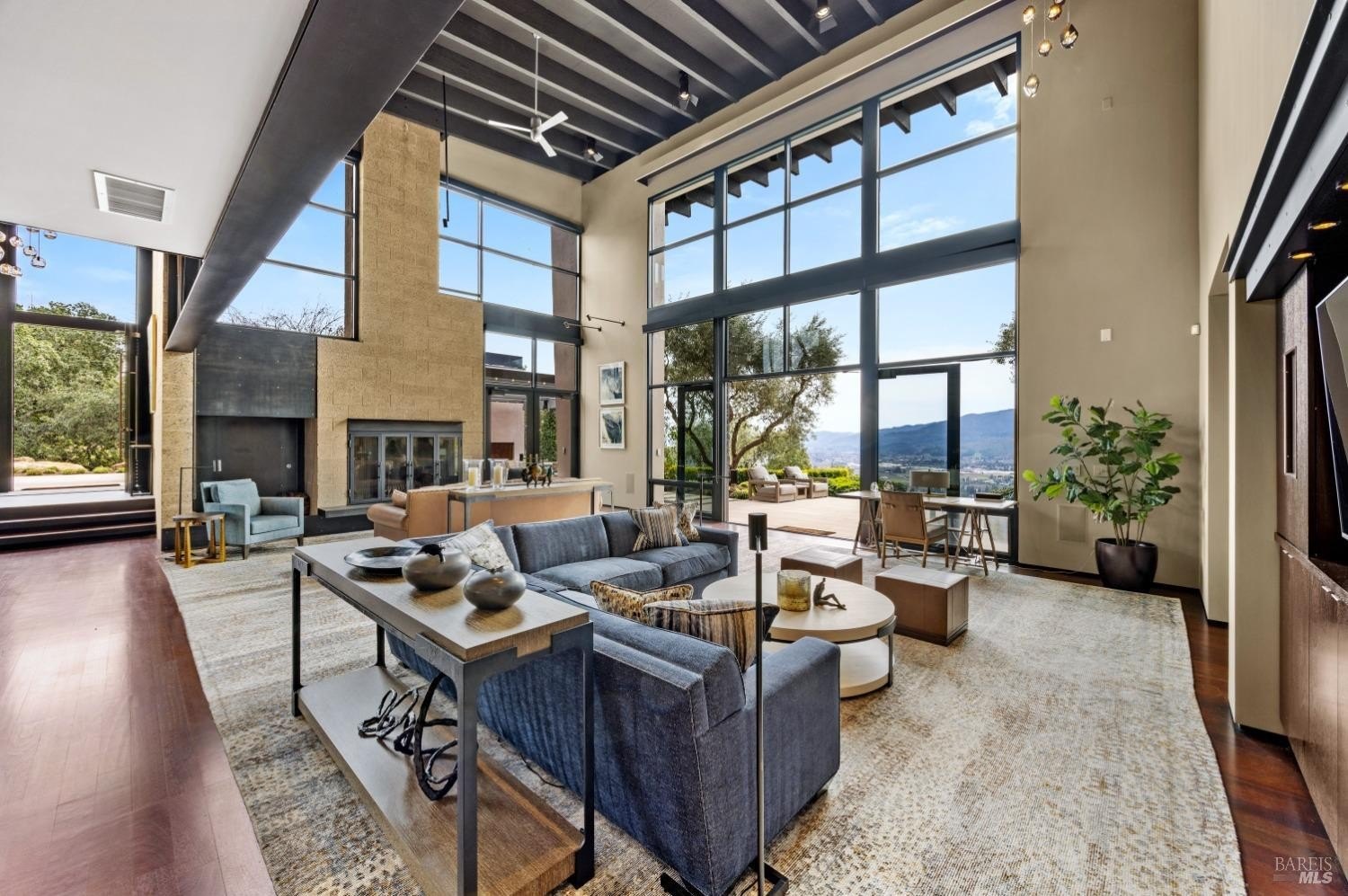 Single Family 3BR 5BA - 860 Meadowood Lane, St. Helena, CA