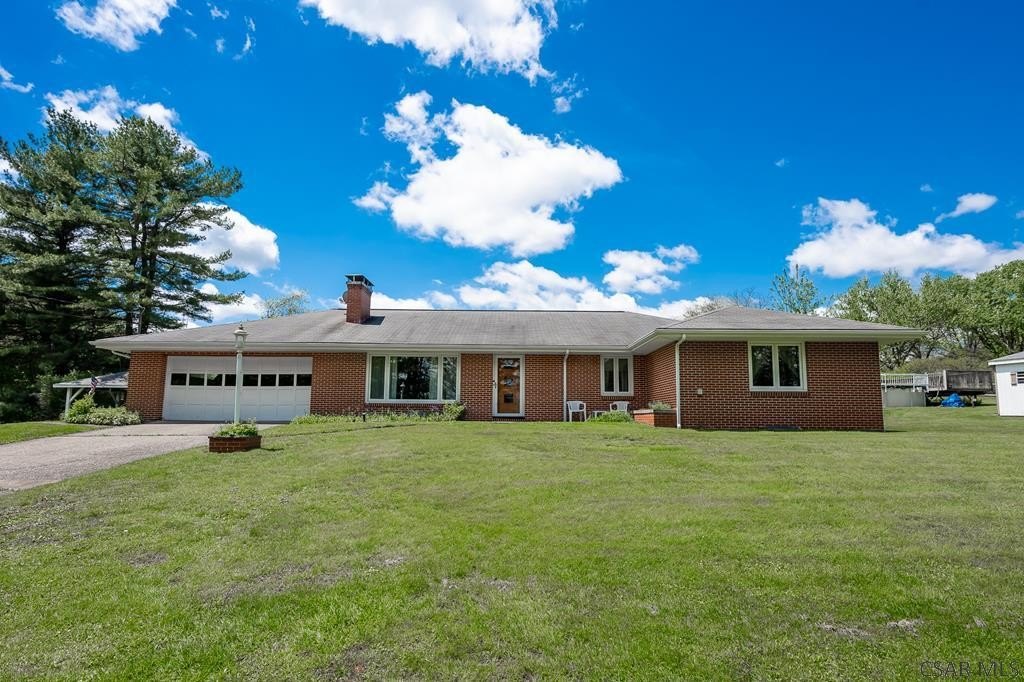 Single Family 3BR 2BA - 131 Kenesaw Lane, Johnstown, PA