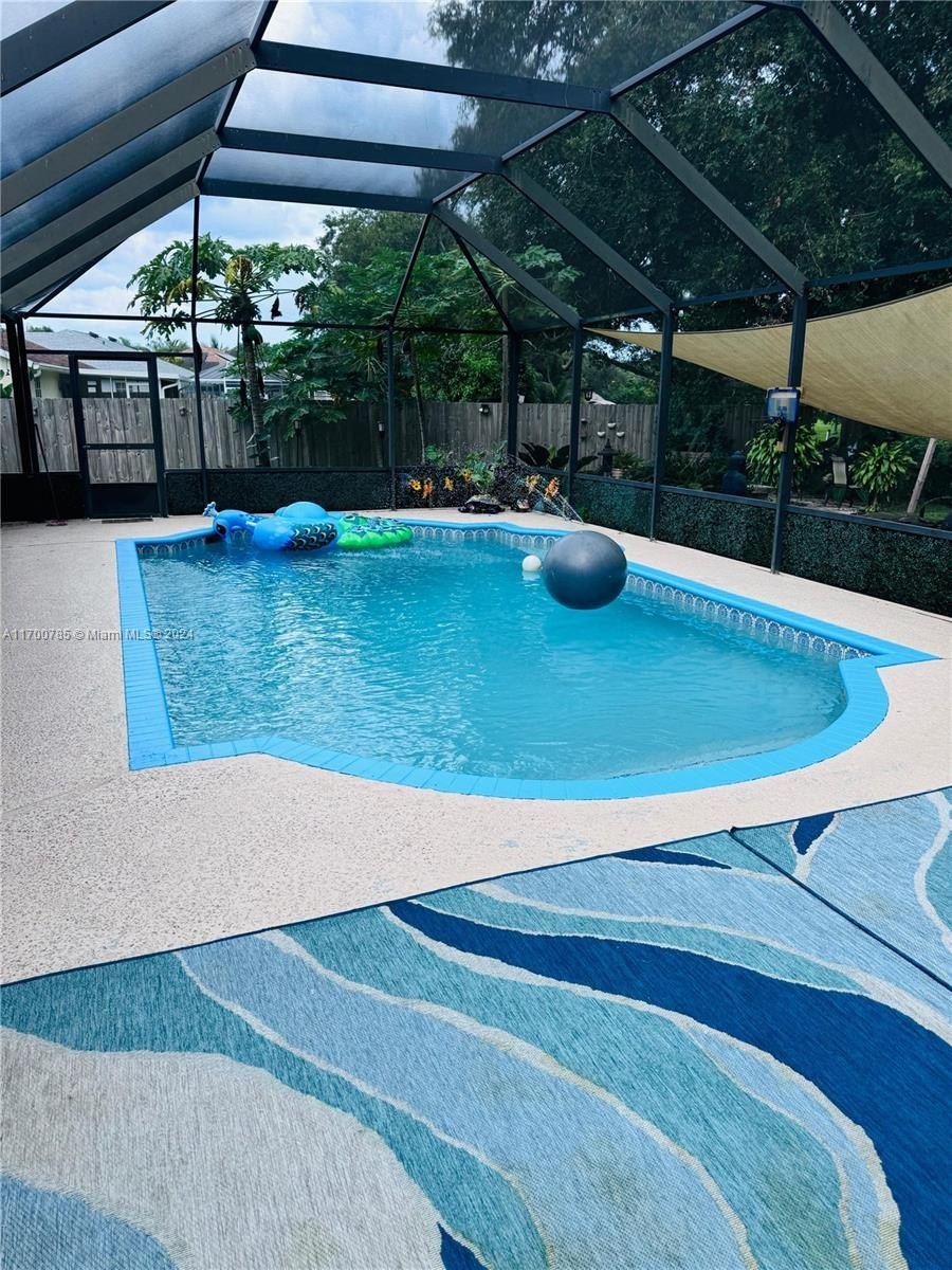 Single Family 4BR 3BA - 509 NE Solida Cir, Port St. Lucie, FL