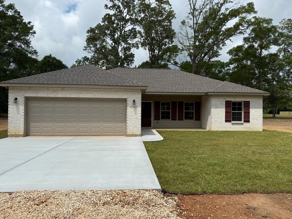 Single Family 4BR 2BA - 8 Wilmon Burge, Henleyfield, MS
