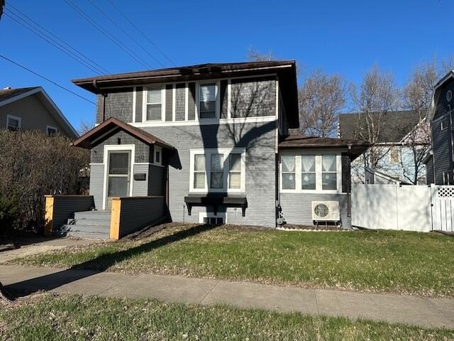 Single Family 3BR 2BA - 612 S Arch Street, Aberdeen, SD
