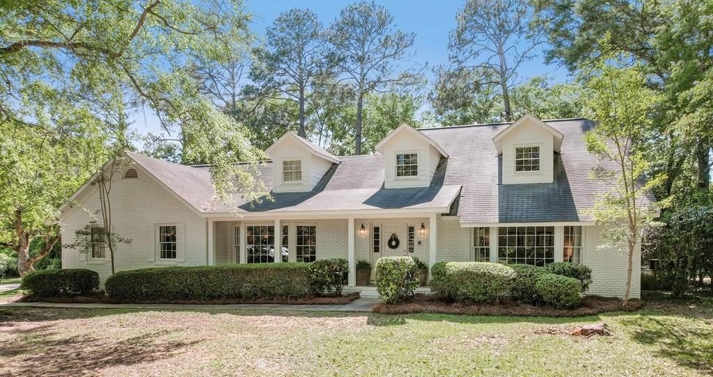 Single Family 4BR 3BA - 103 Spring Valley Court, Dothan, AL