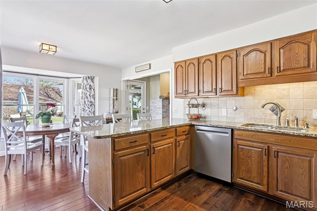 Single Family 4BR 3BA - 1128 Black Forest Drive, St Charles, MO
