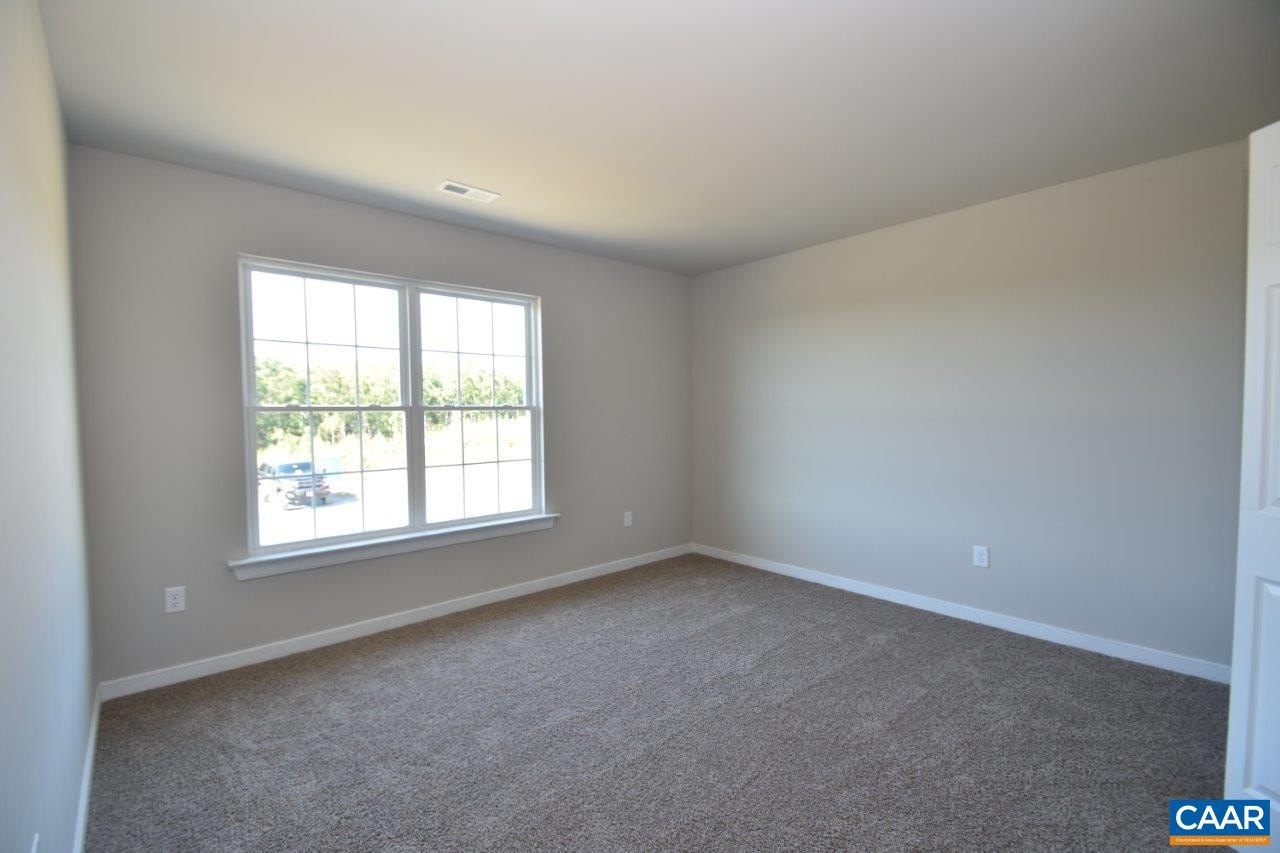 Single Family 4BR 3BA - 2570 DOCTORS RD, LOUISA, VA