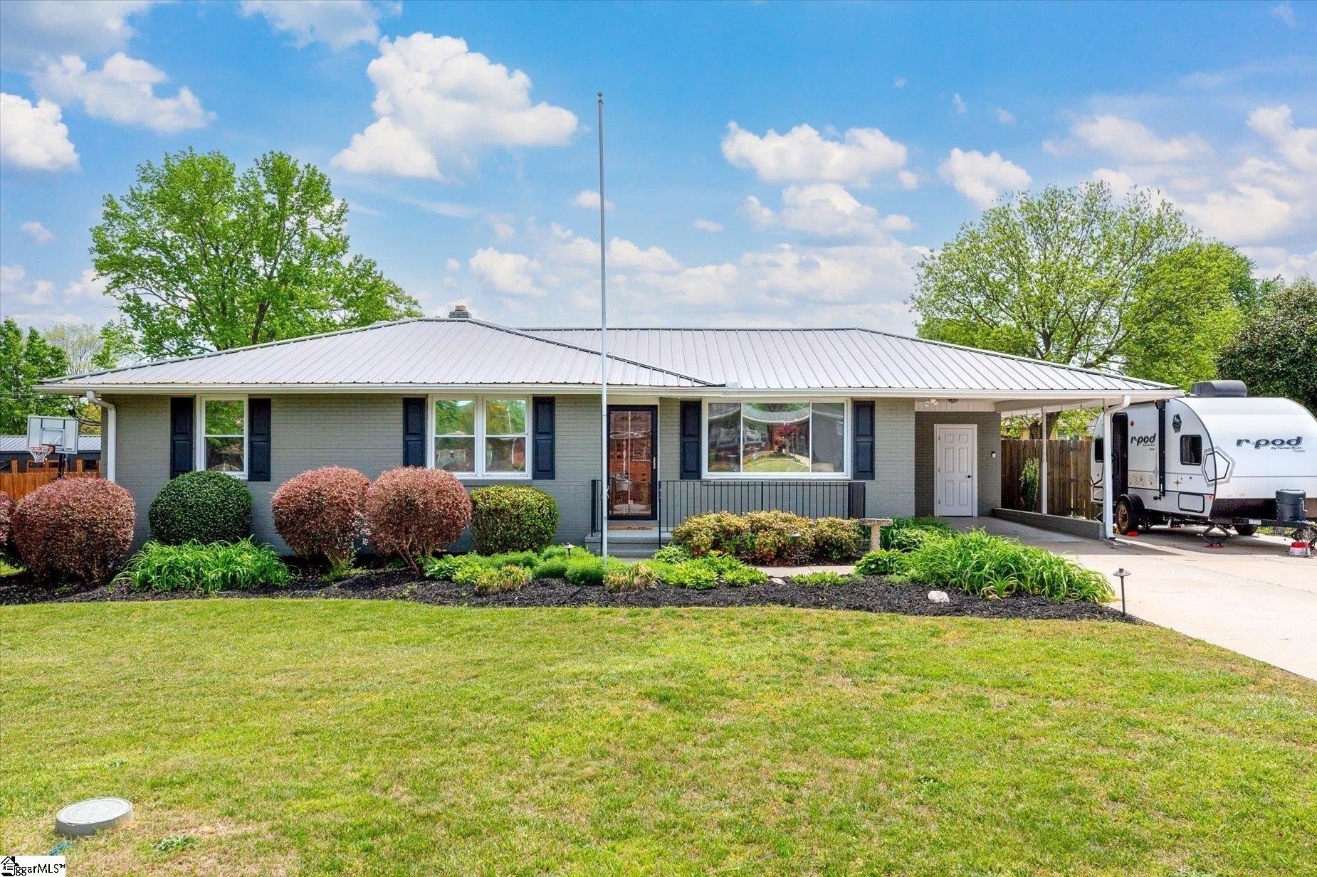 Single Family 3BR 2BA - 114 Cherrylane Drive, Greenville, SC