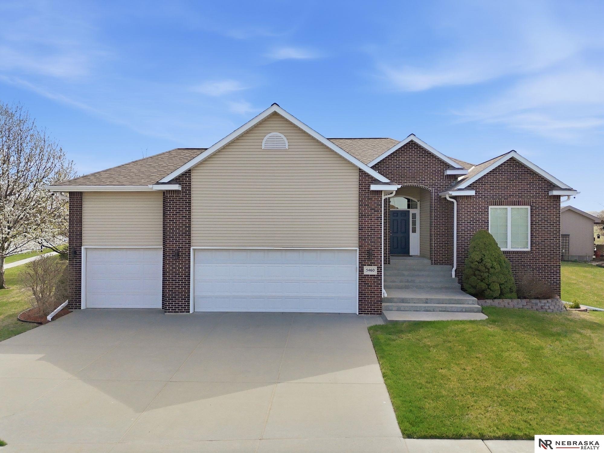 Single Family 3BR 2BA - 5460 Rockford Drive, Lincoln, NE