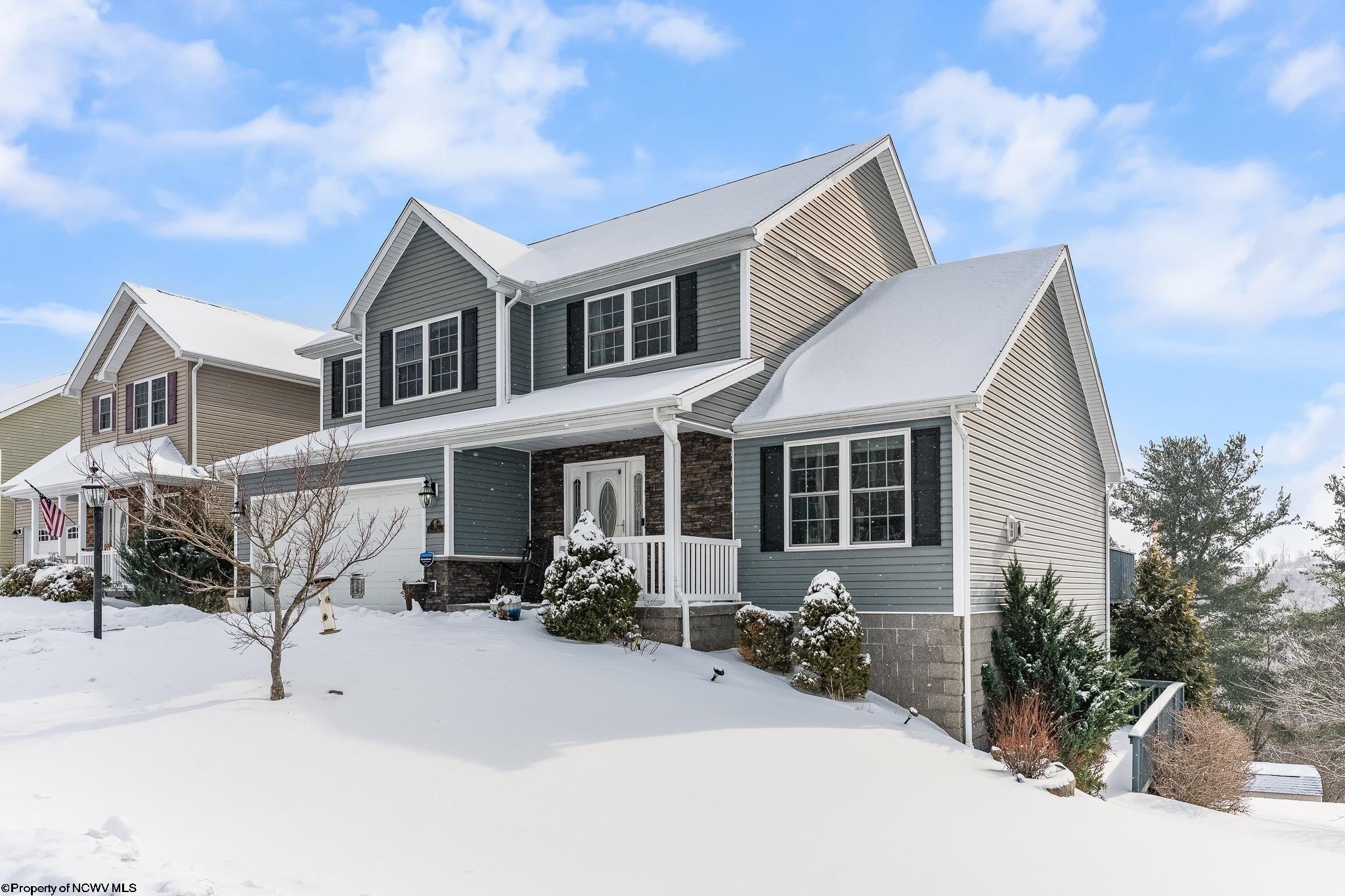Single Family 6BR 4BA - 39 Sundance Drive, Morgantown, WV