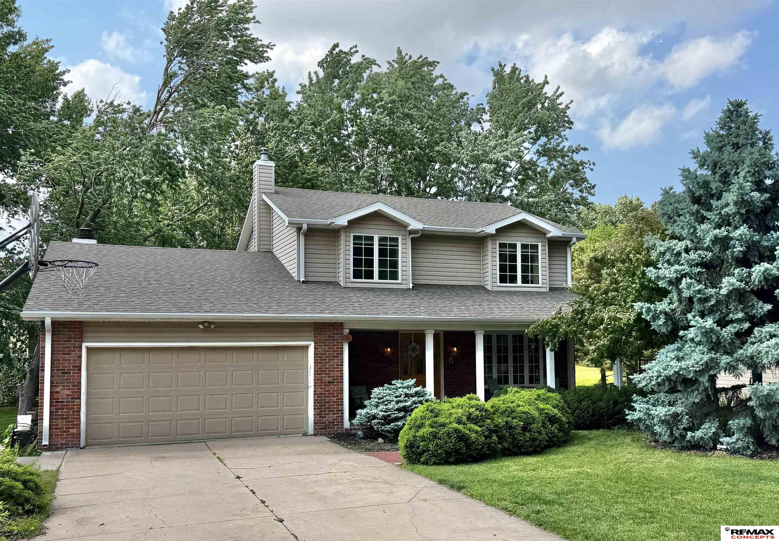 Single Family 4BR 4BA - 8120 Stockwell Street, Lincoln, NE