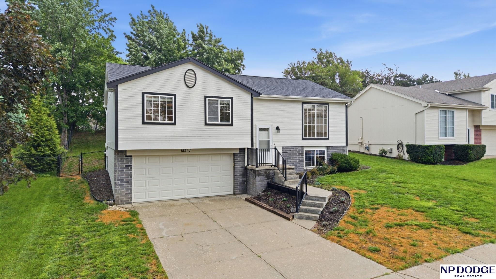Single Family 3BR 3BA - 15302 Spencer Street, Omaha, NE