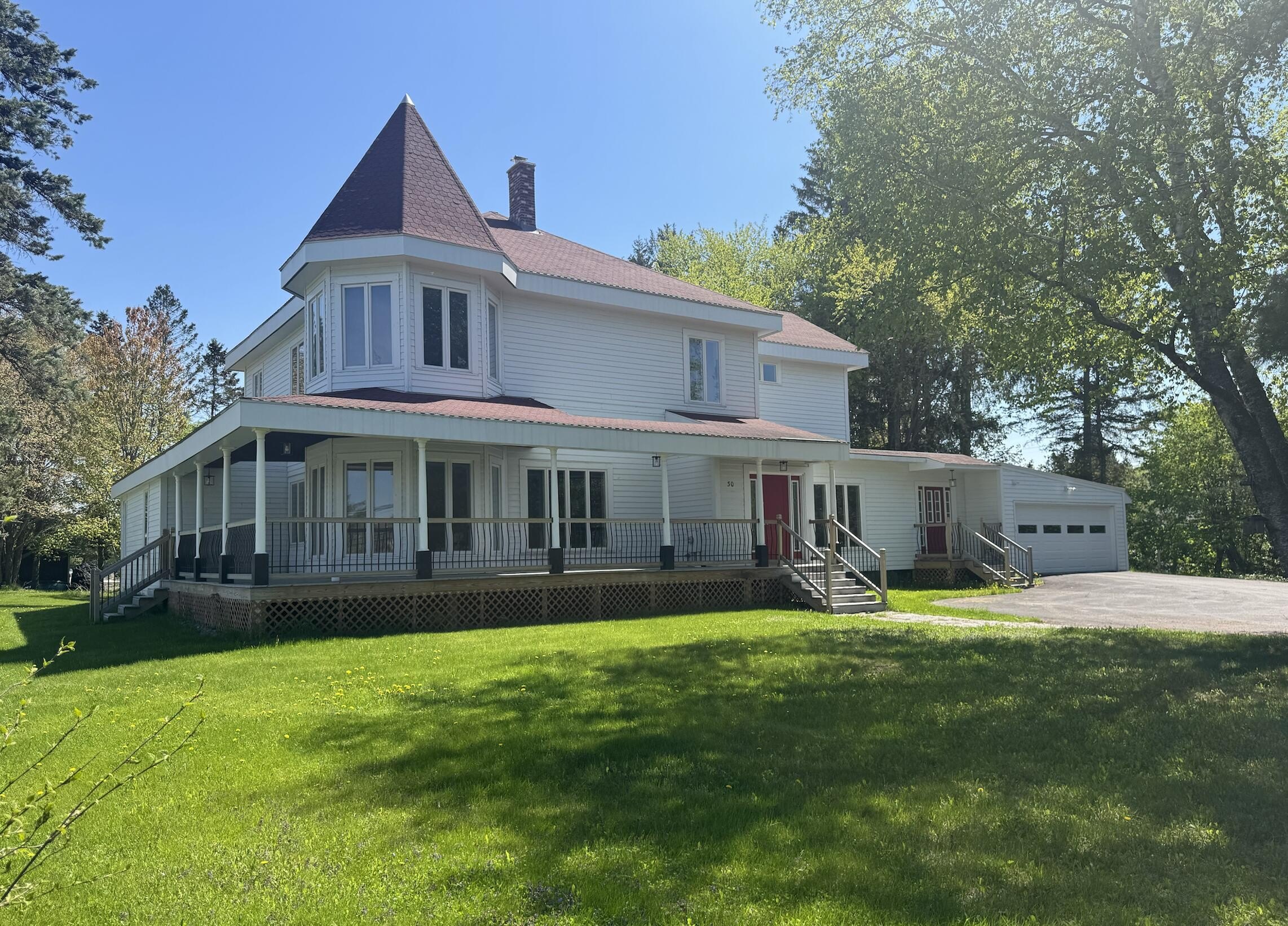 Single Family 4BR 4BA - 30 Elm Street, Fort Kent, ME