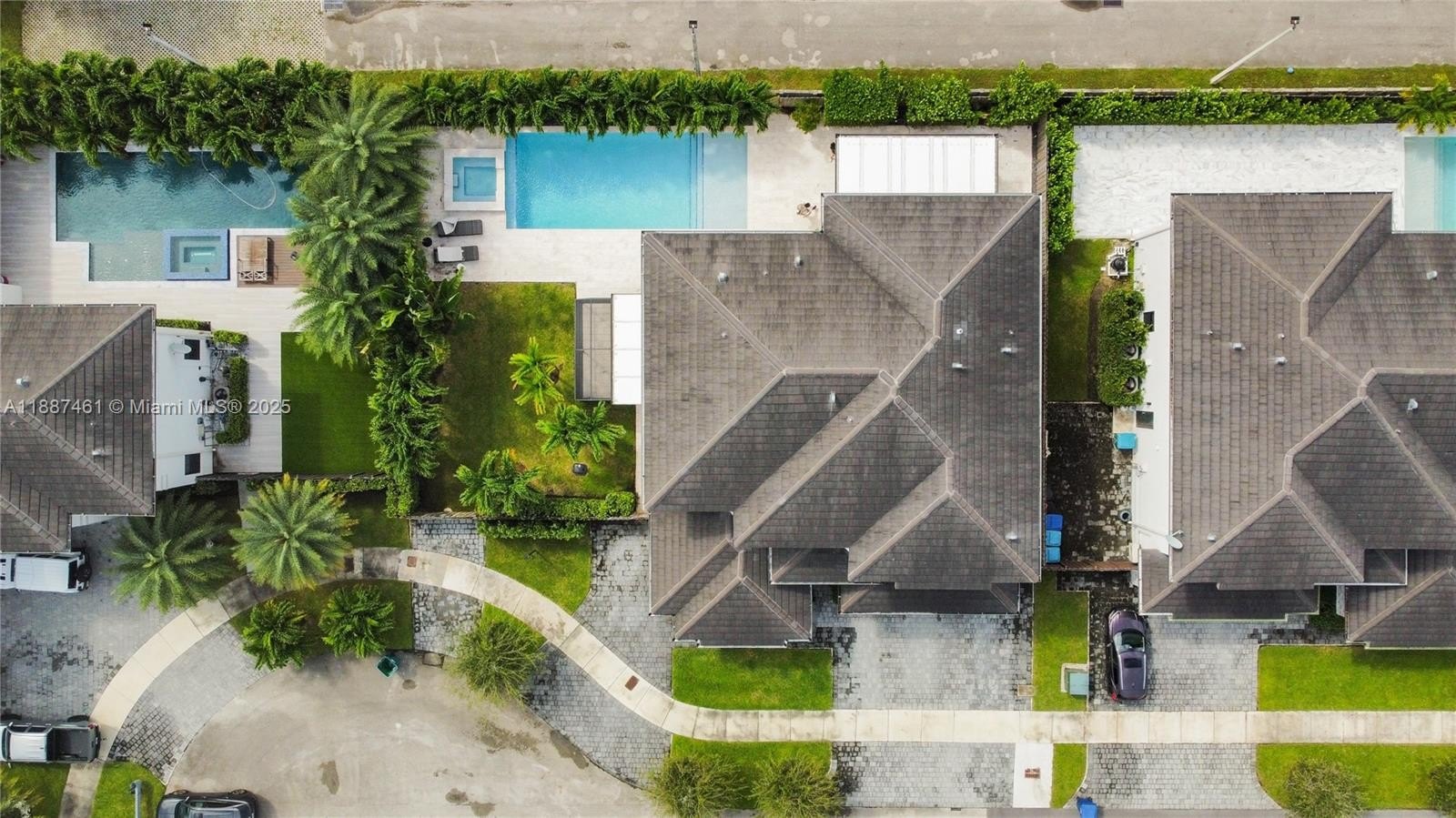 Single Family 5BR 6BA - 8904 SW 69th Ter, Miami, FL