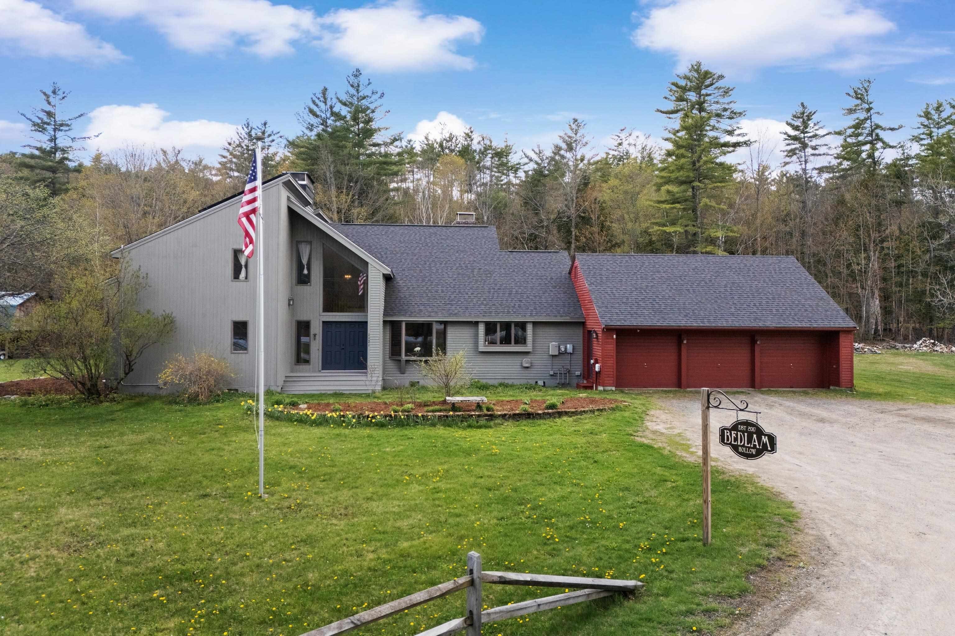 Single Family 4BR 3BA - 1121 Mt Moosilauke Highway, Wentworth, NH