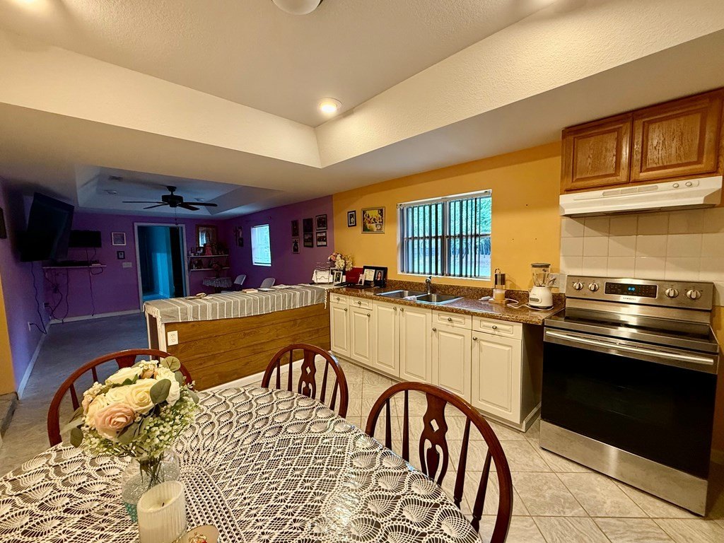 Single Family 5BR 2BA - 914 C Rowe Road, Slocomb, AL