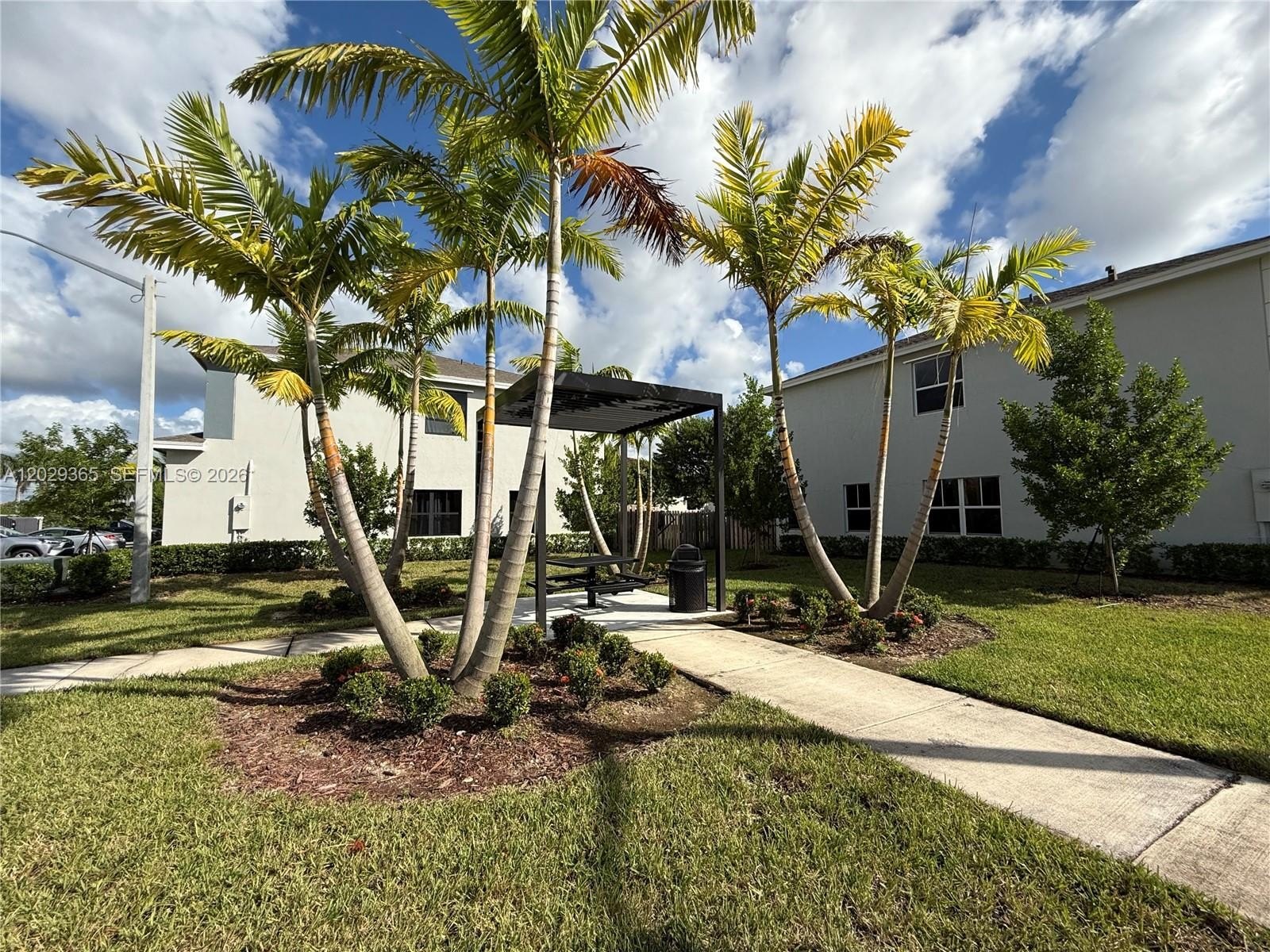 Single Family 3BR 3BA - 540 NE 1st Dr, Florida City, FL