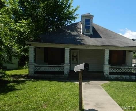 Single Family 3BR 1BA - 6024 W B Street, Belleville, IL