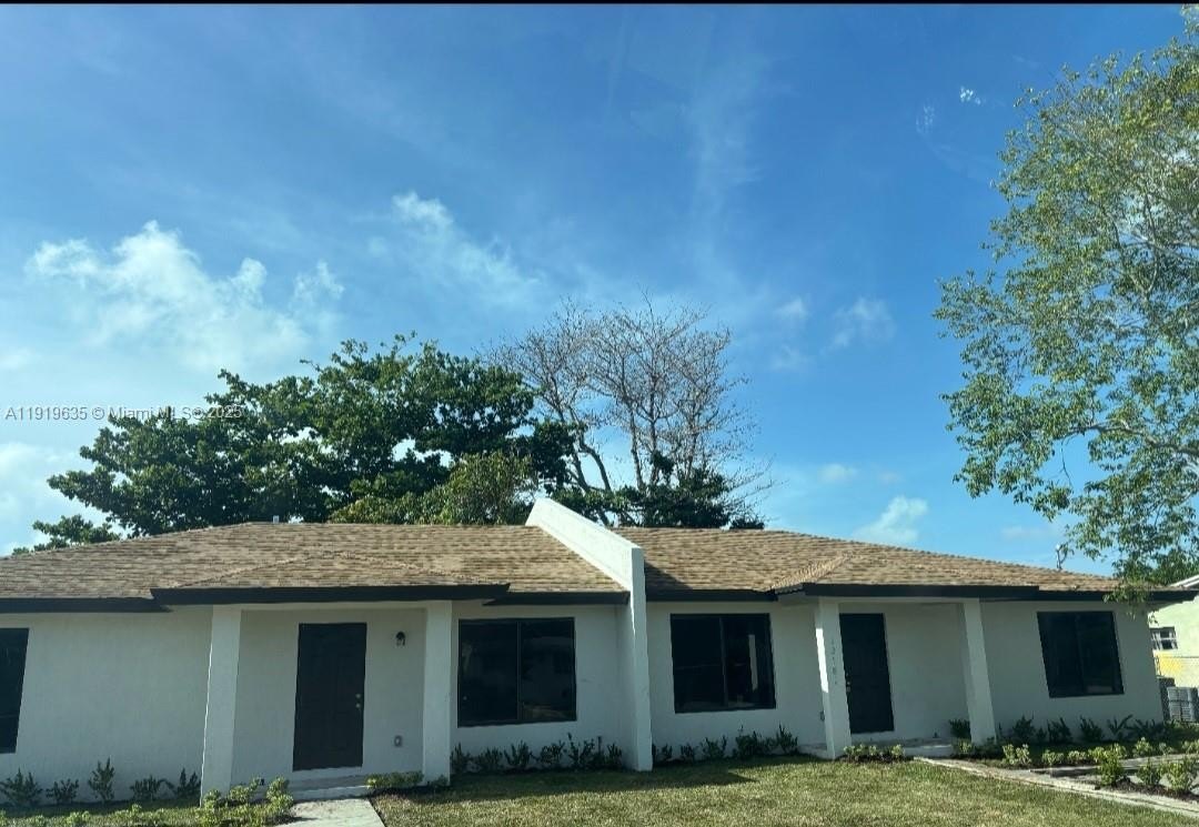 Single Family 3BR 2BA - 12181 SW 215th St, Miami, FL