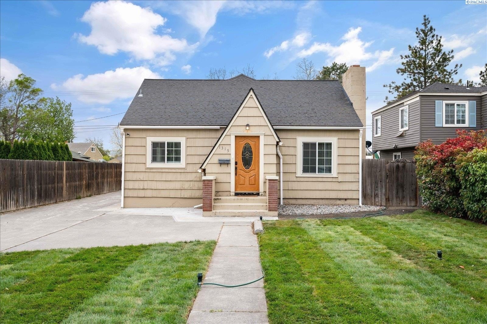 Other 3BR 2BA - 1315 W Kennewick Ave, Kennewick, WA