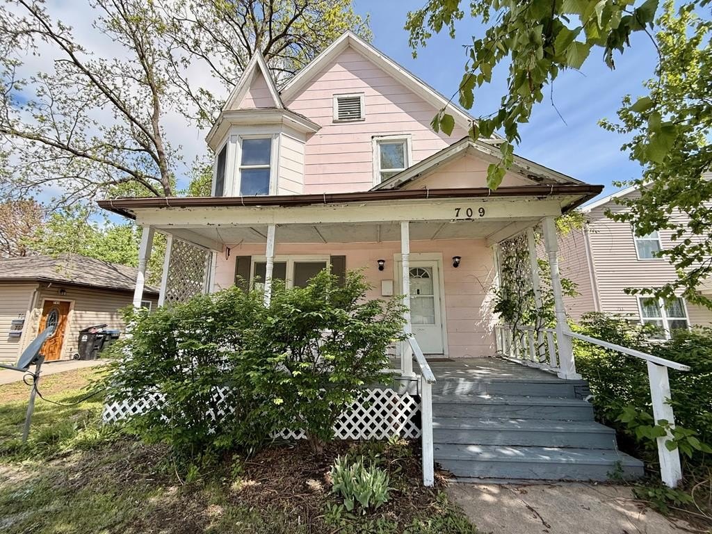 Single Family 3BR 1BA - 709 Randolph Street, Kirksville, MO