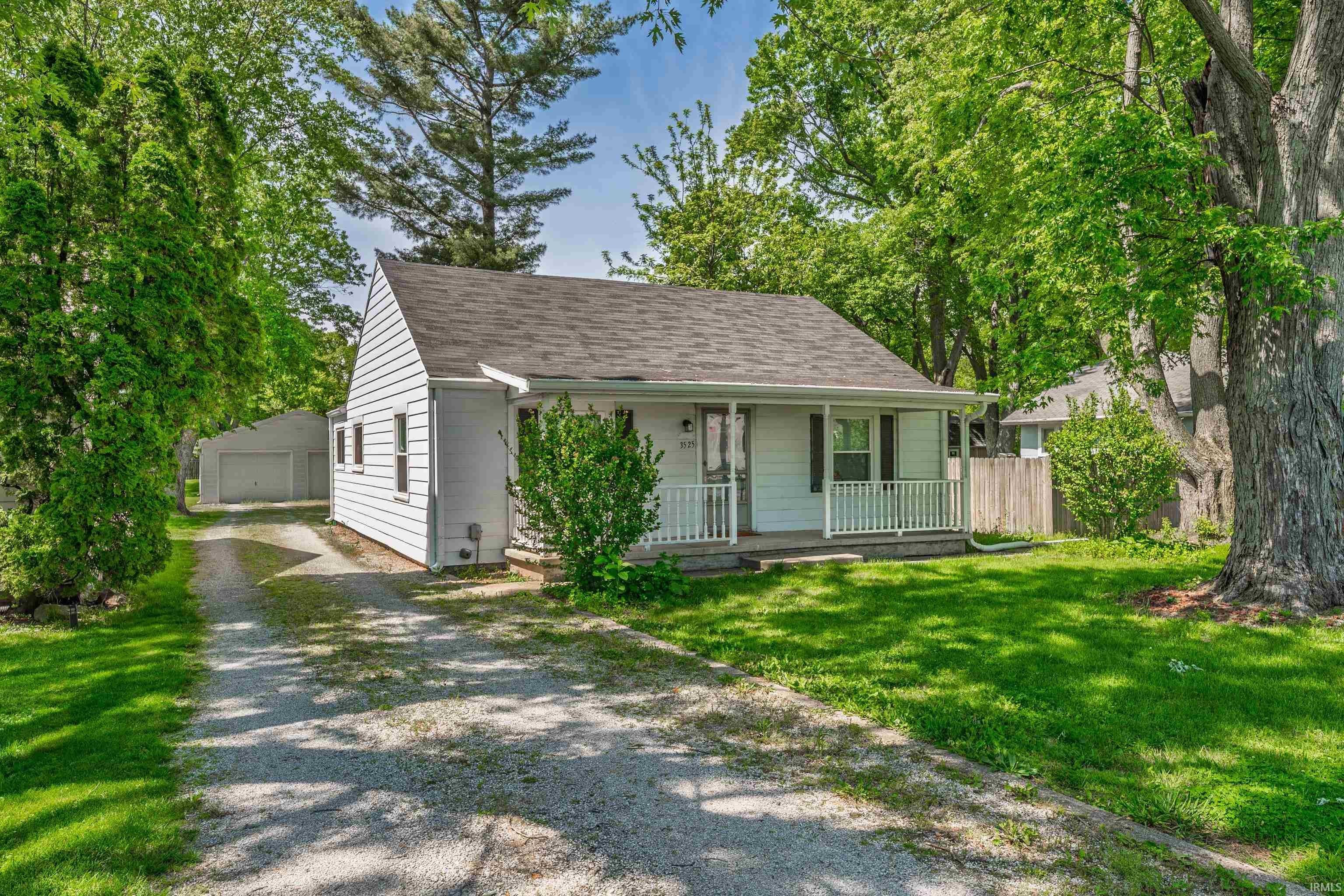 Single Family 2BR 1BA - 3525 S Hoyt Avenue, Muncie, IN