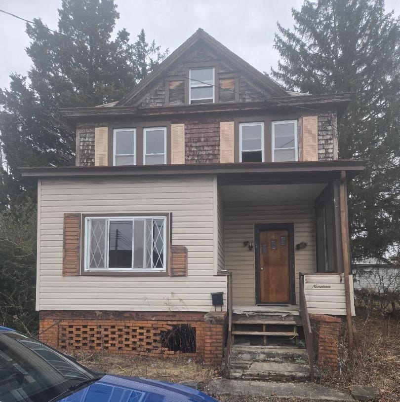 Single Family 4BR - 19 John Street, Uniontown, PA