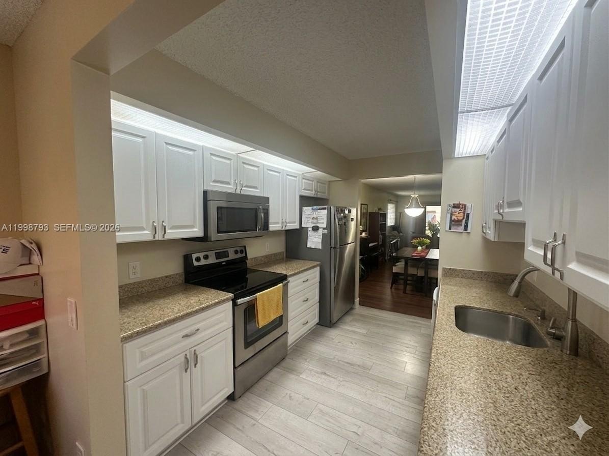 Condo 2BR 2BA - 1600 SW 127th Way, Pembroke Pines, FL