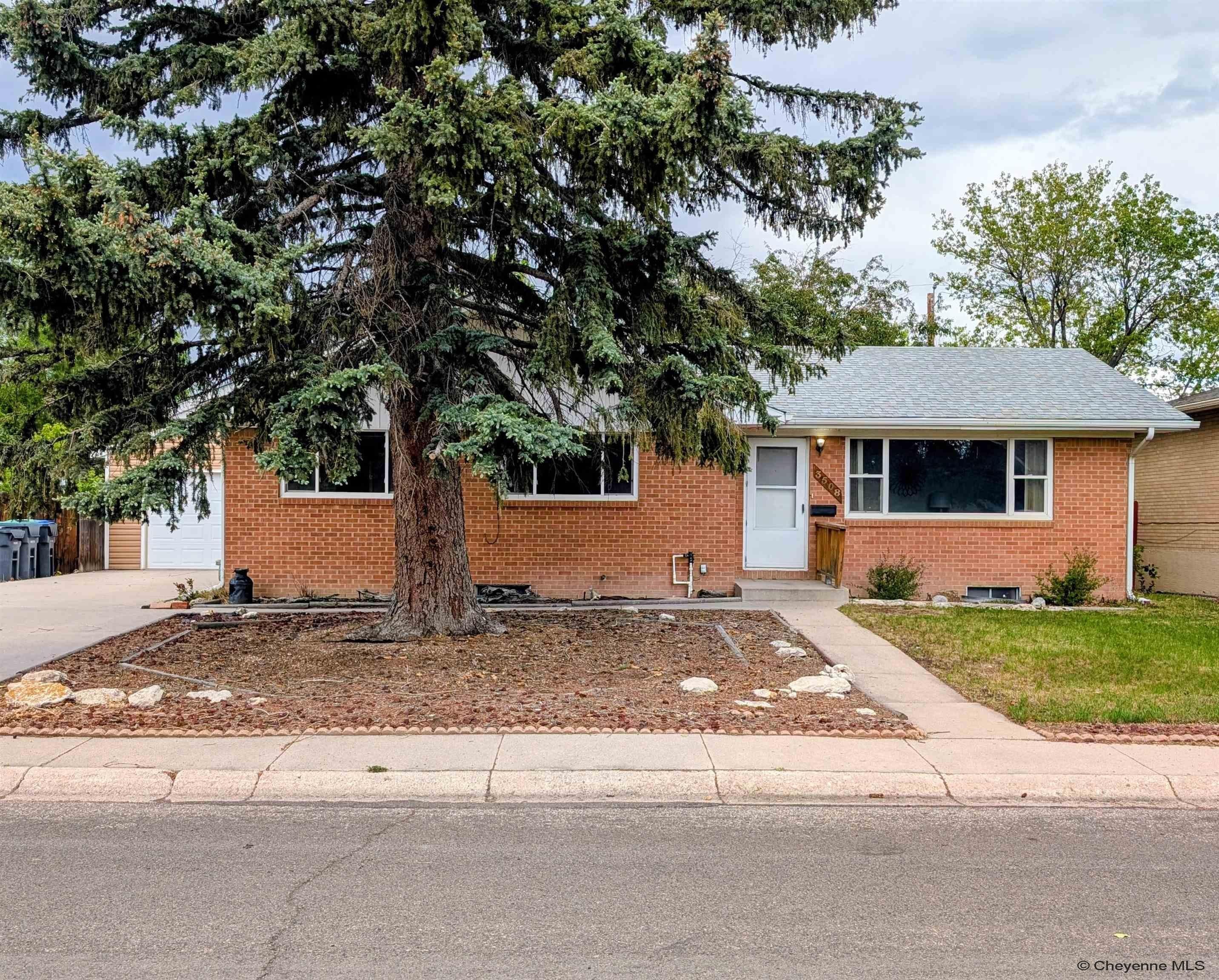 Single Family 4BR 3BA - 3508 RANDY RD, Cheyenne, WY