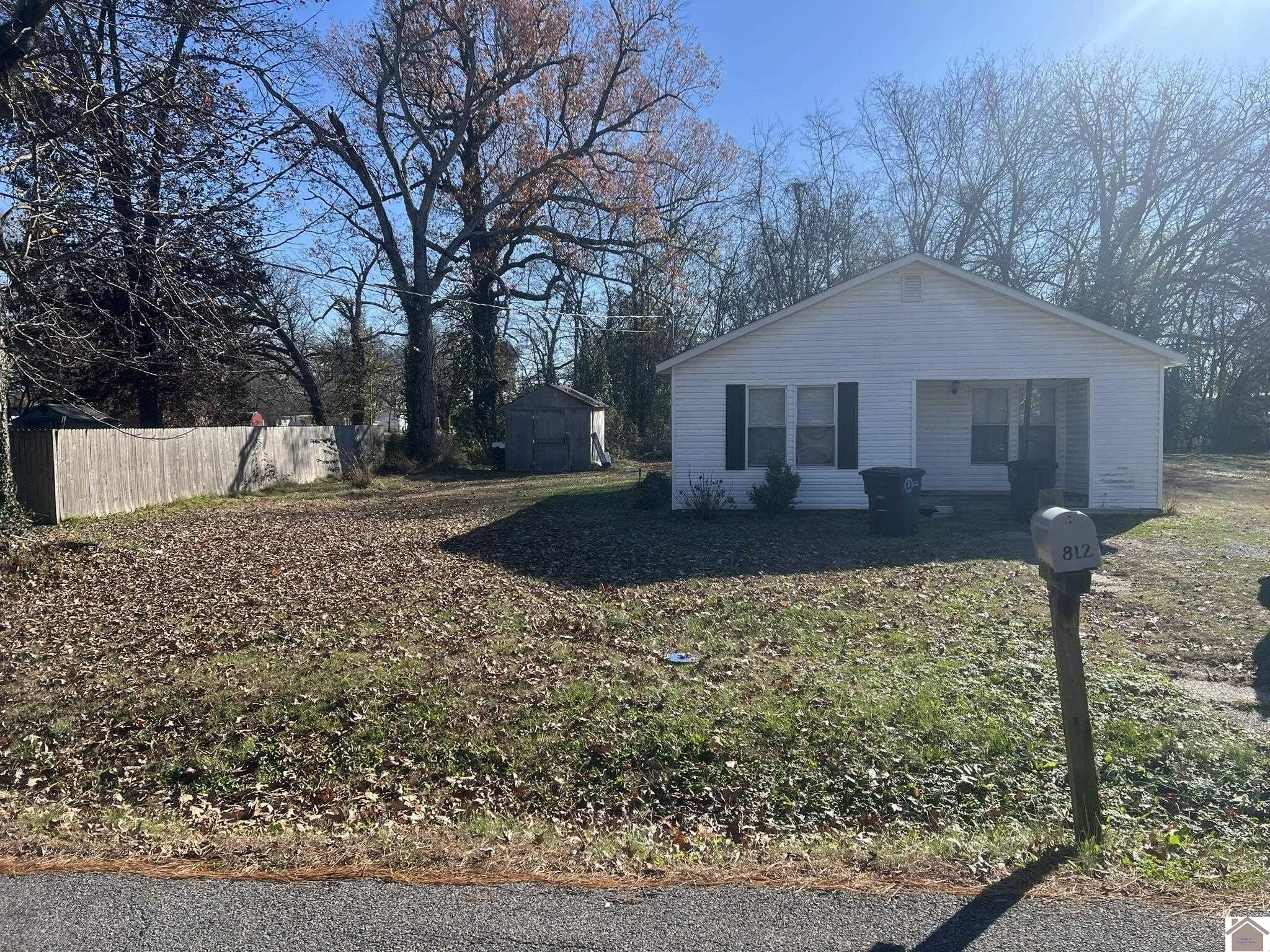Single Family 2BR 1BA - 812 Leiberman St, Paducah, KY