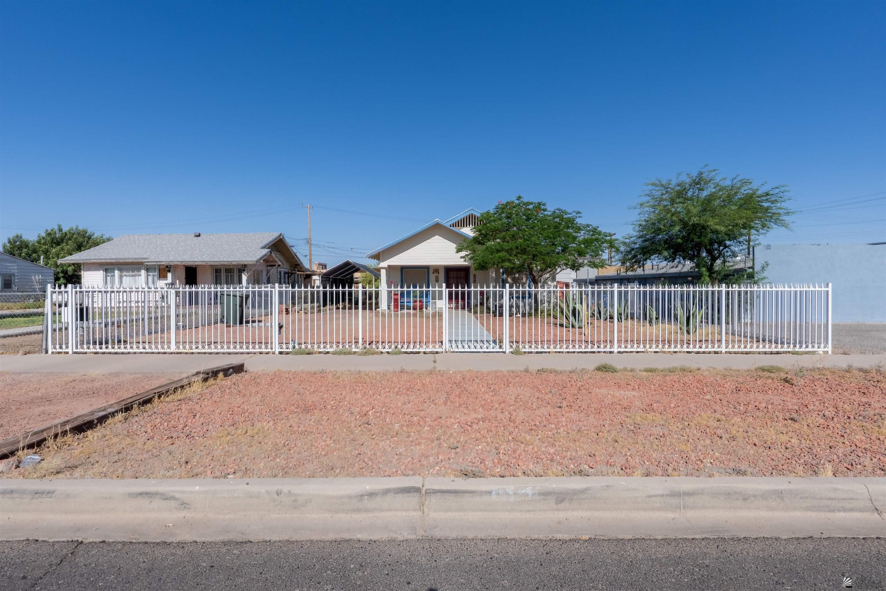 Single Family 3BR 2BA - 912 S 3 AVE, Yuma, AZ