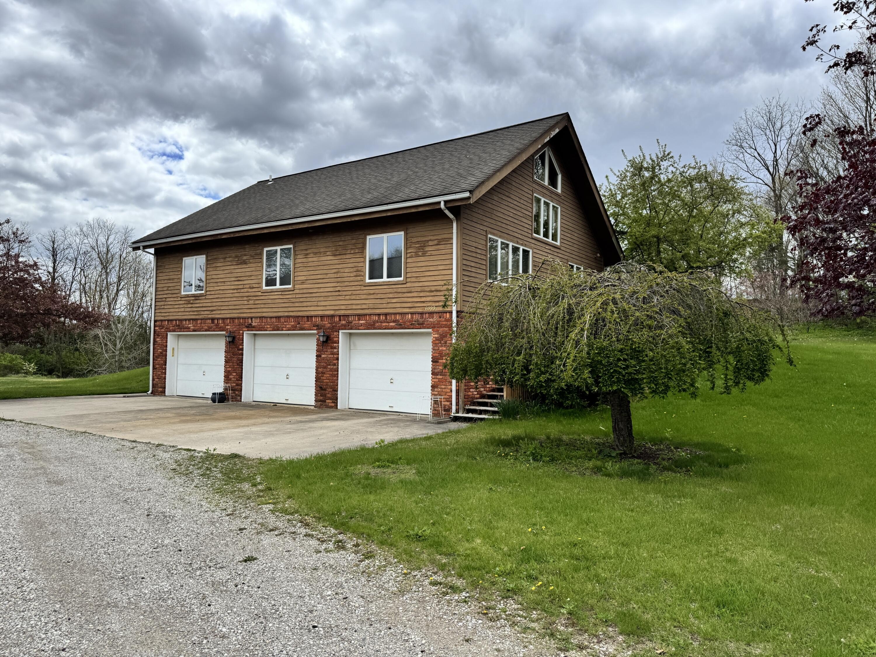 Single Family 3BR 3BA - 6999 M 50, Onsted, MI