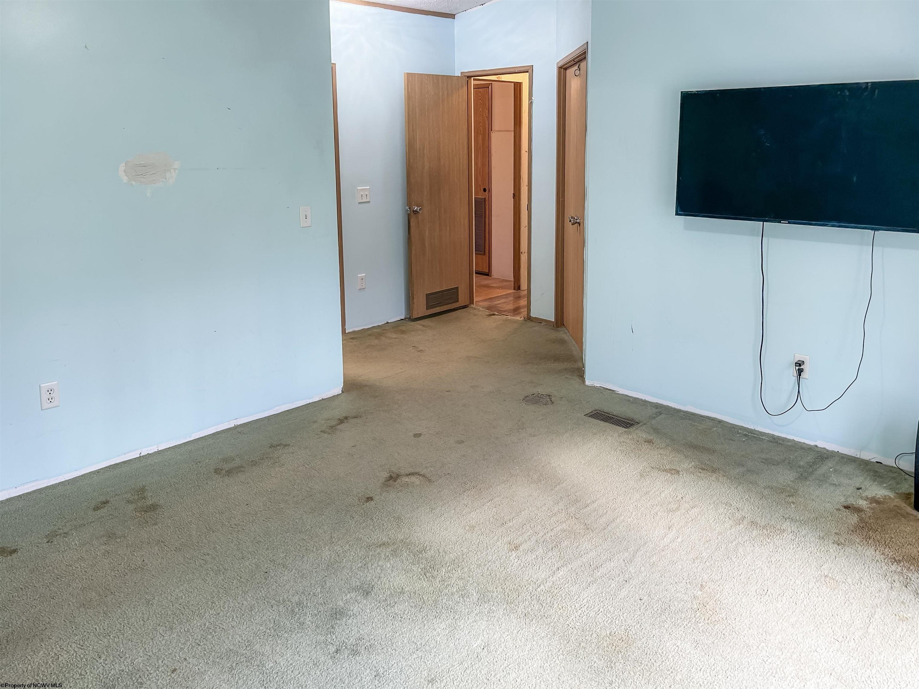 Single Family 4BR 2BA - 673 Pond Road, Morgantown, WV