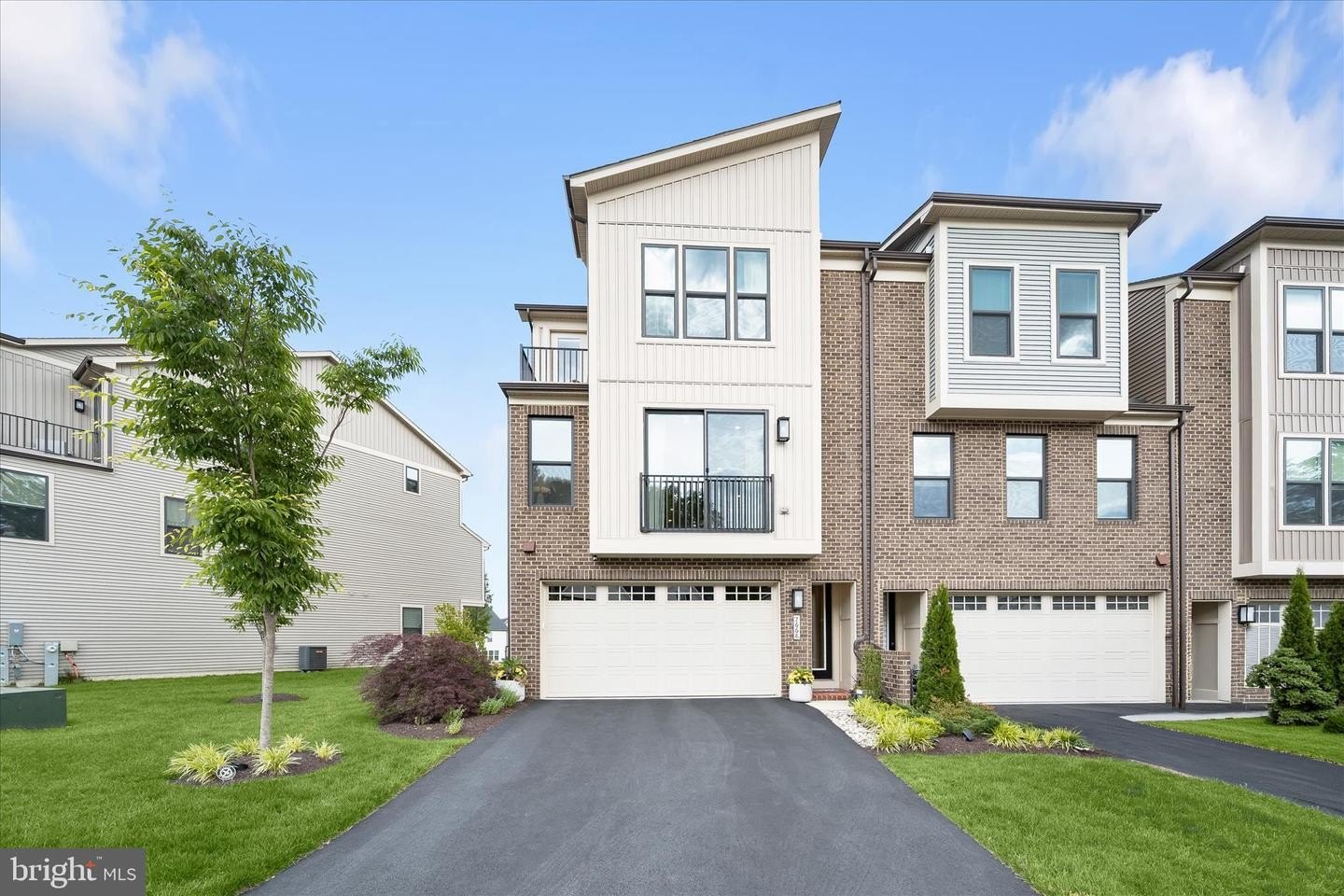 Single Family 3BR 4BA - 7668 CROSS CREEK DR, COLUMBIA, MD