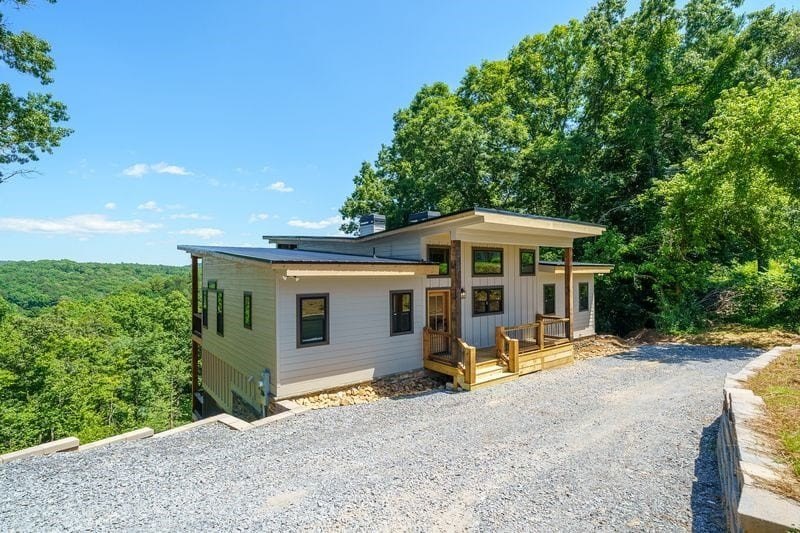 Single Family 3BR 3BA - 216 Old Orchard Road, Ellijay, GA