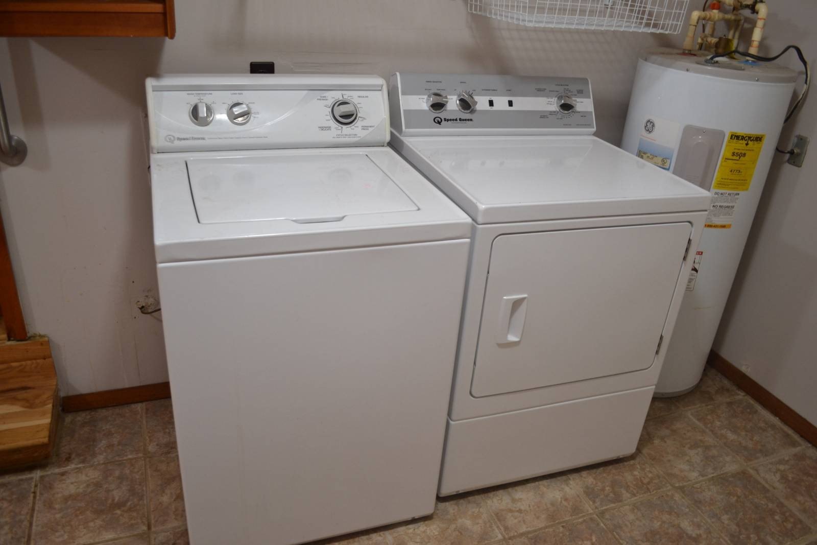 Single Family 3BR 2BA - 405 Fisk Ave., Grayville, IL